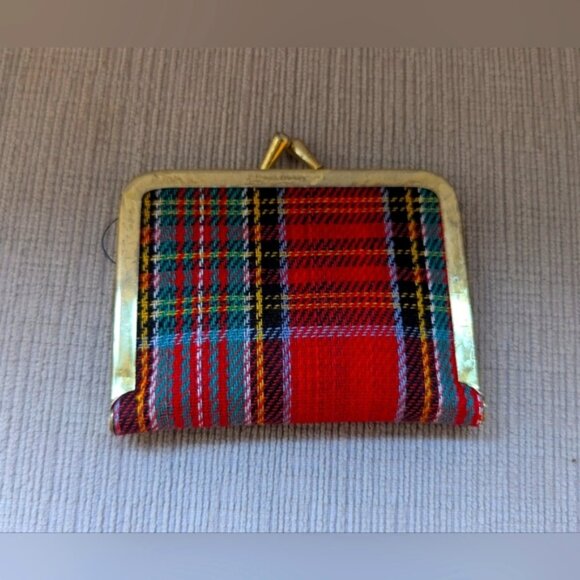 Other - Small Vintage Sewing Kit